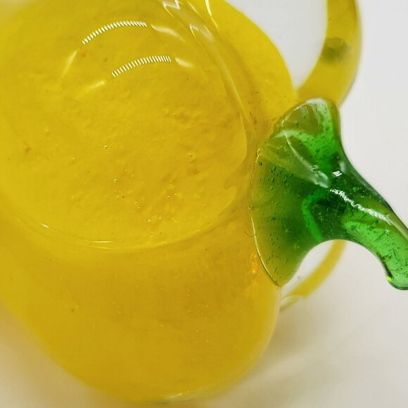 Cased Glass Yellow Pepper  Blown Glass Art Vegetable Paperweight Murano Style - Picture 14 of 14